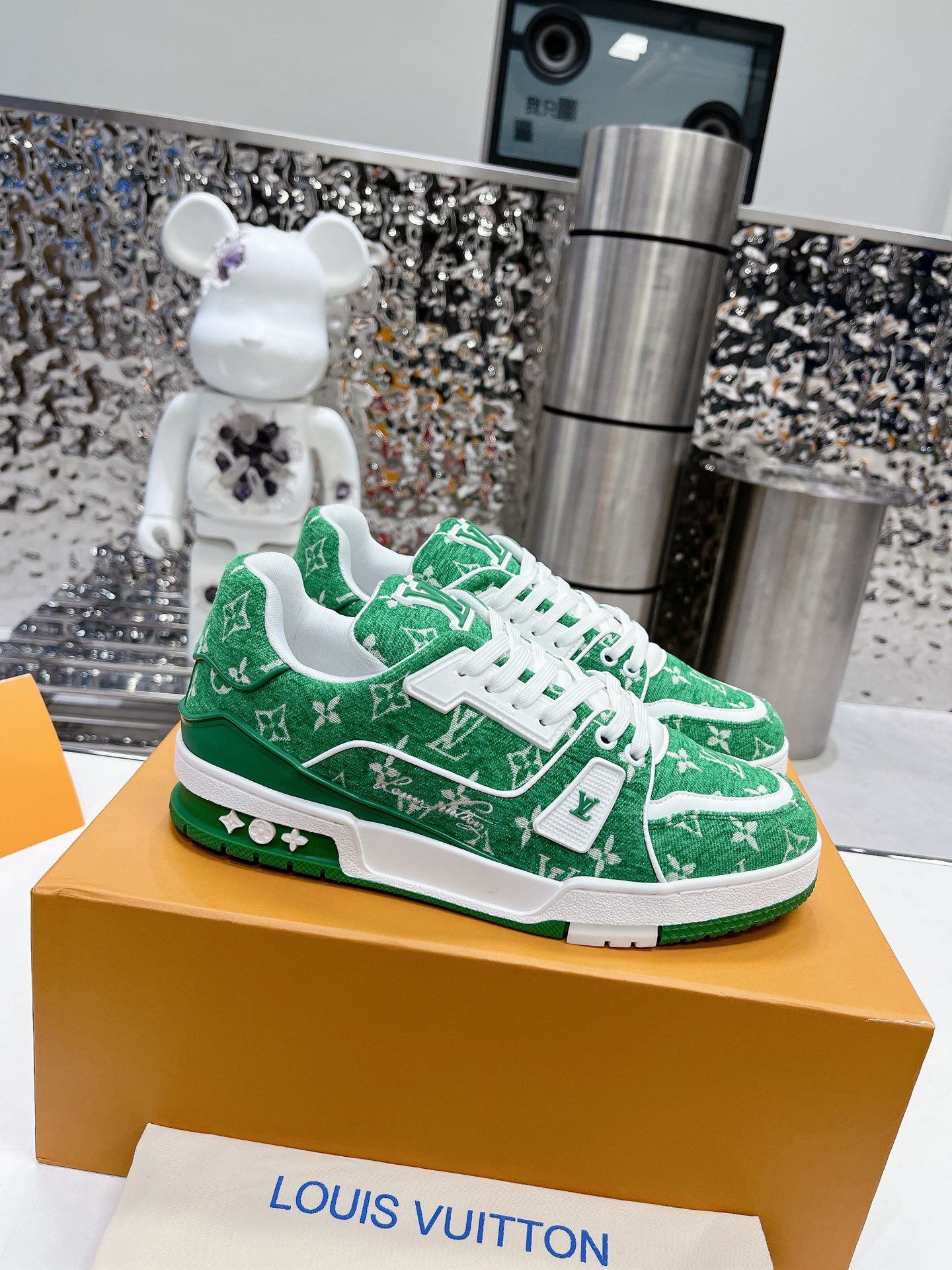 LVT SNEAKERS