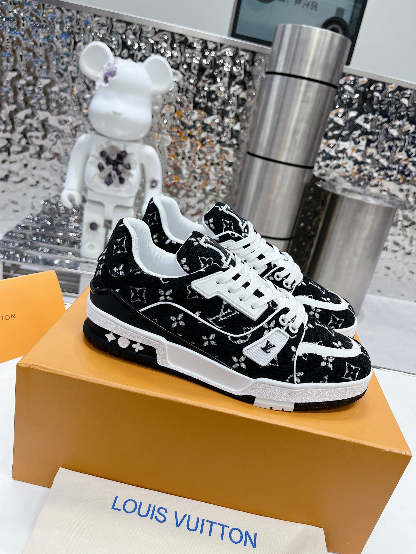 LVT SNEAKERS