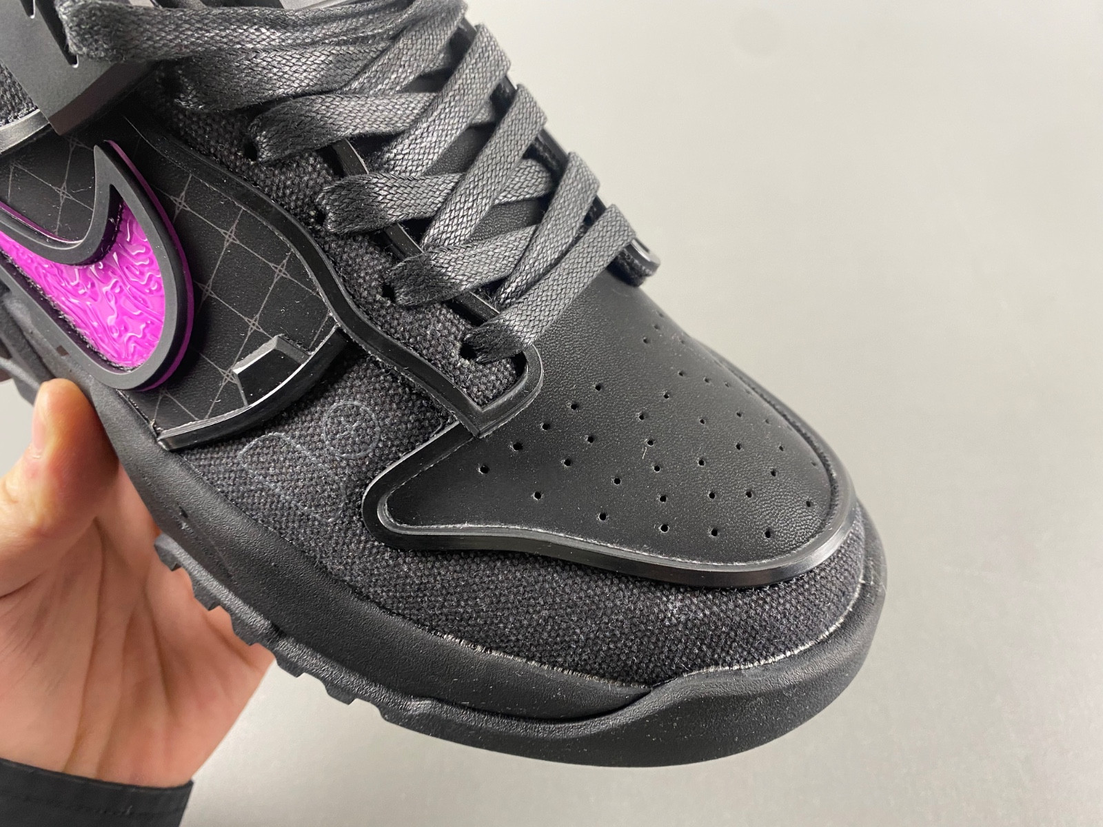 RTFKT x Dunk Genesis 