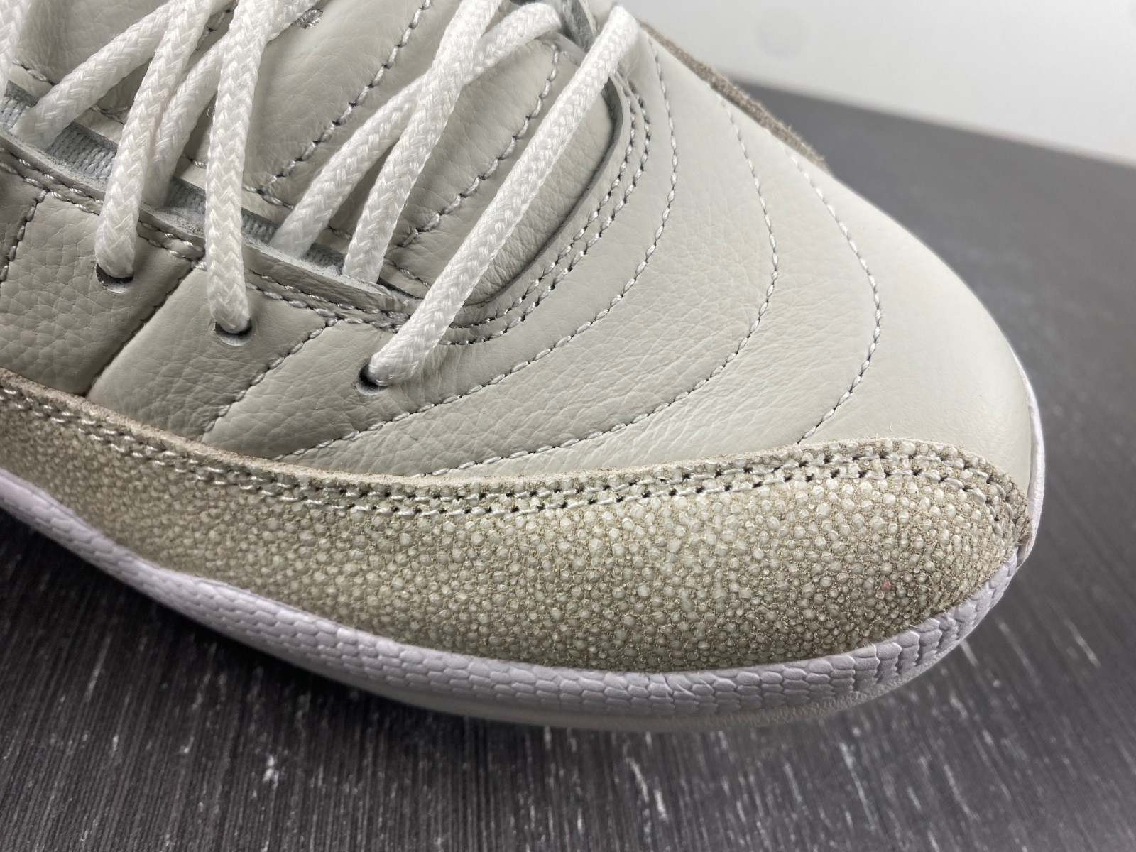 air jordan 12 retro ovo white 873864-102