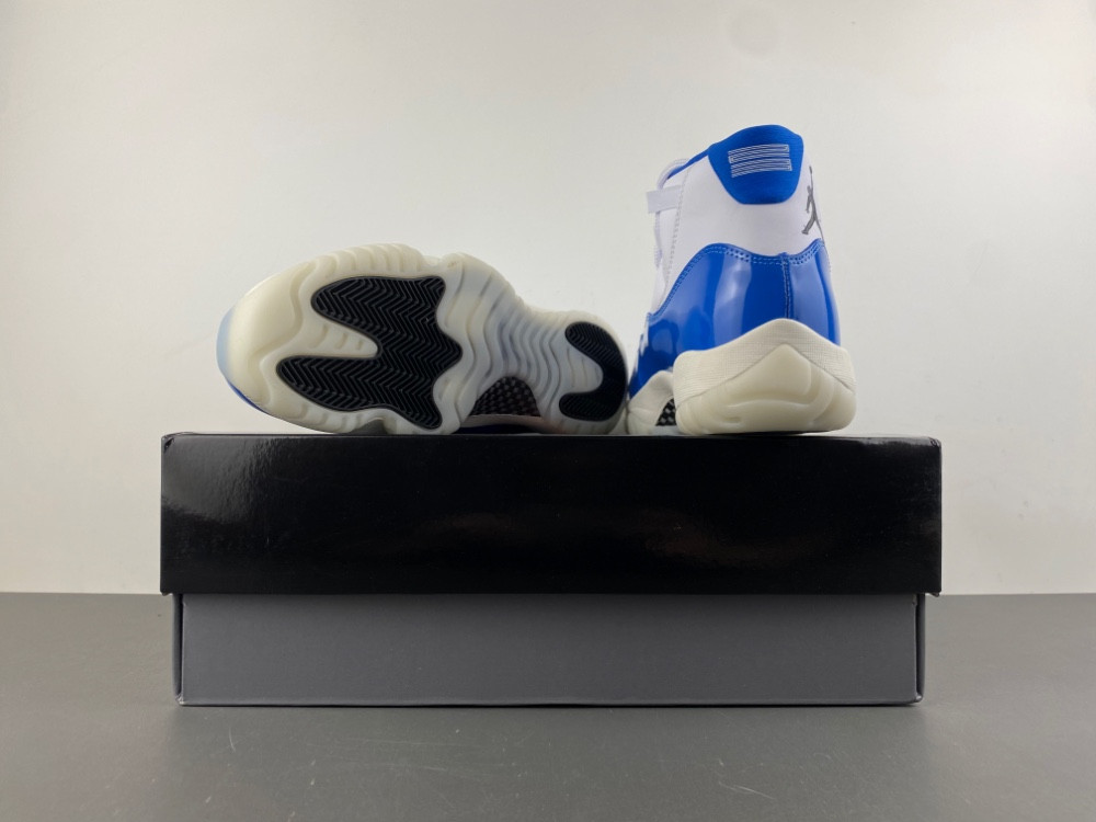 Air Jordan 11 “Sport Royal” IO8959-133