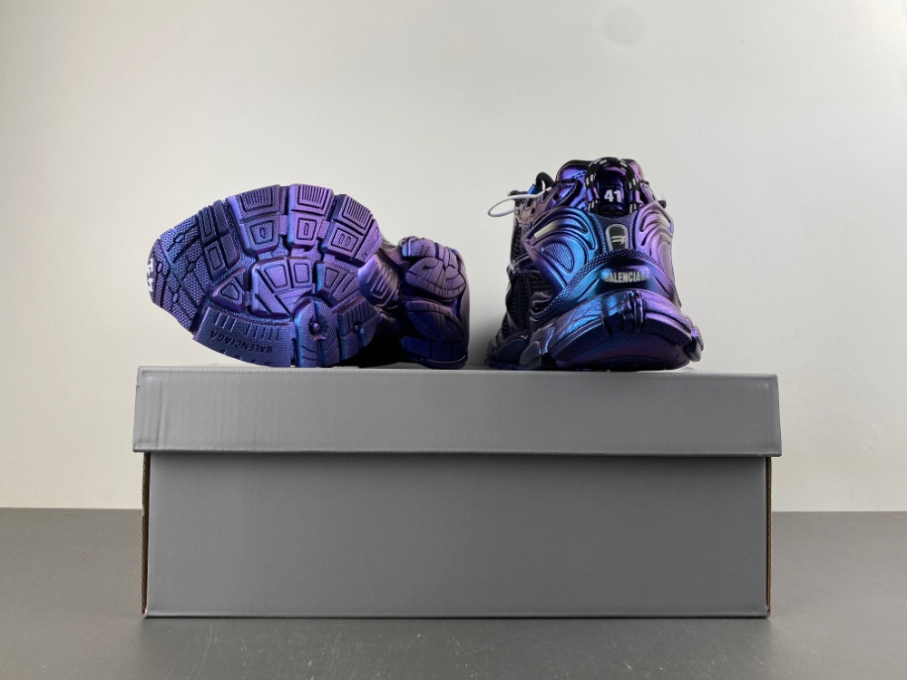 Ba1en*iaga Runner Sneaker