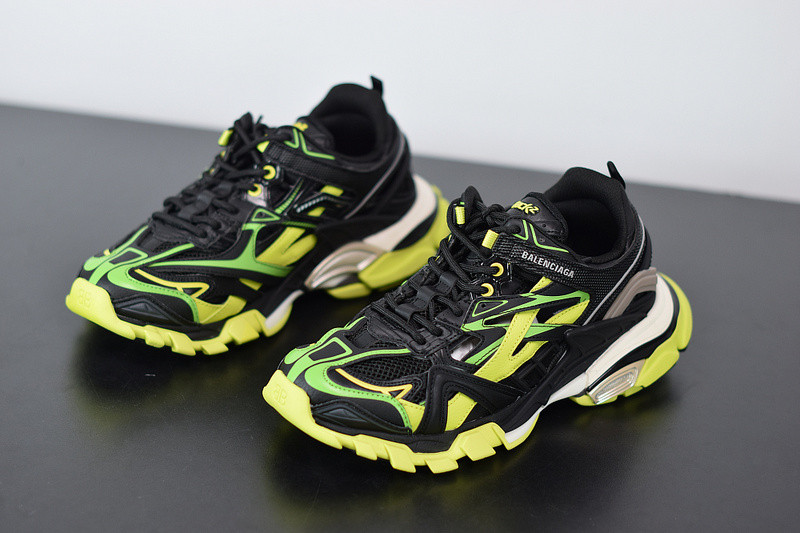 bc track sneaker