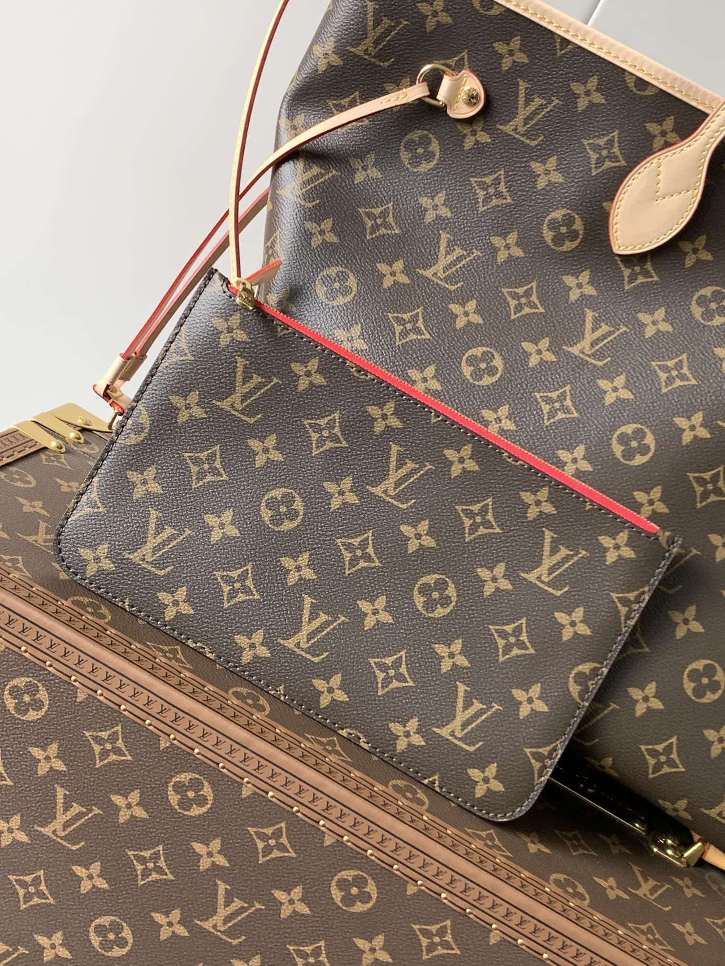 LVT PURSE GM