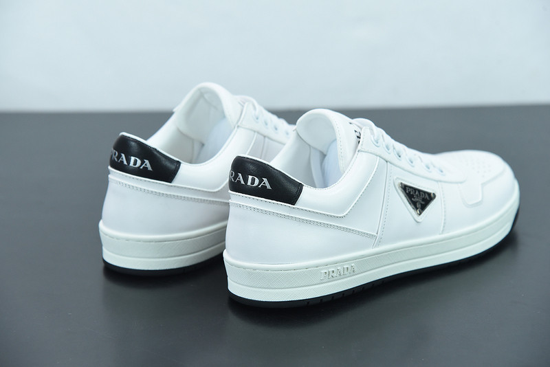 pr sneaker