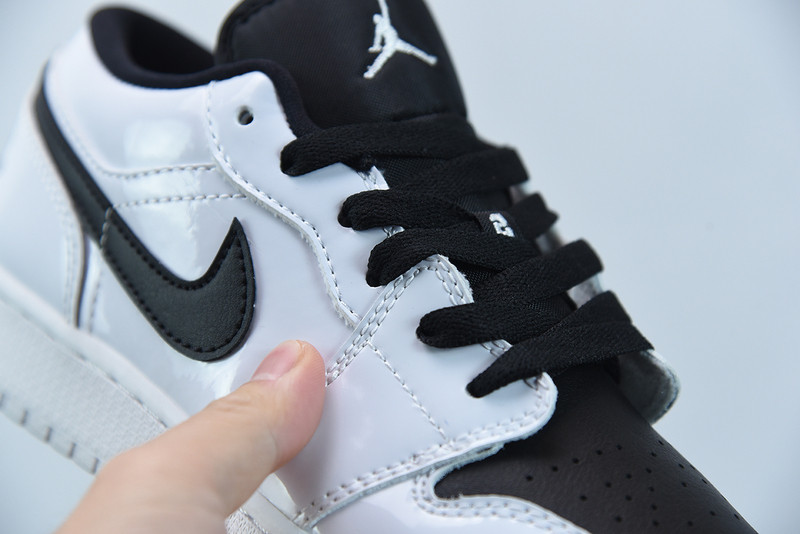 air jordan 1 low white black 553560-103