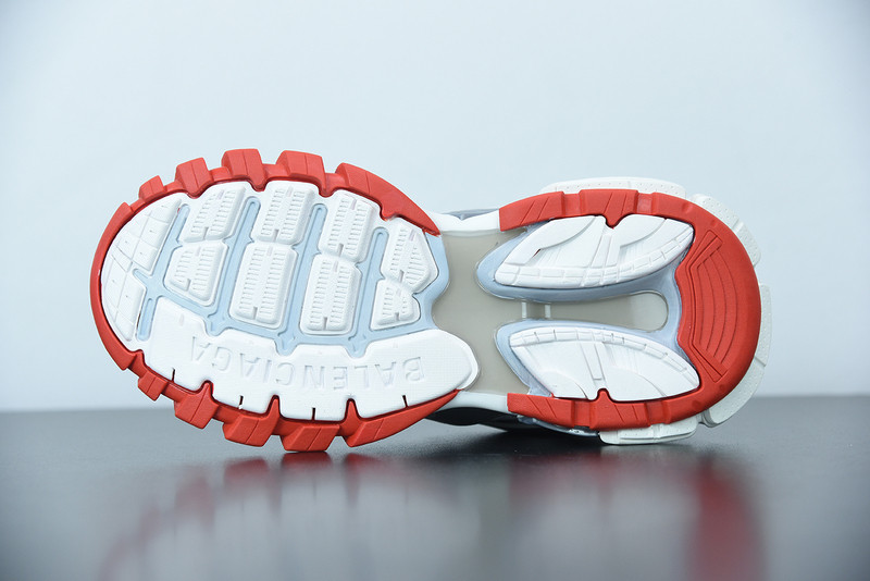 bc track sneaker