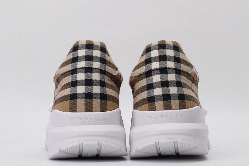 B**rry sneaker