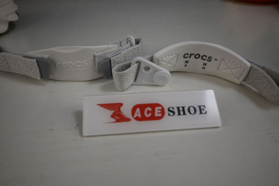 Cr*0*s pollex clog by salehe bembury spackle almost white