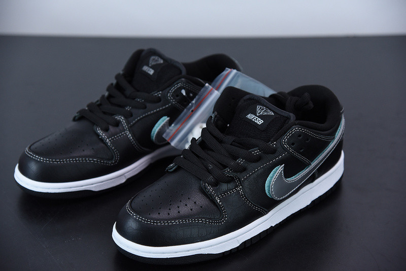 nike sb dunk low black x Di*m*nd s*pply x co bv1310-001