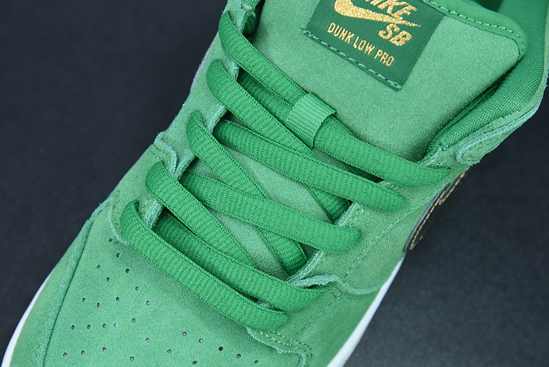nike sb dunk low st. patrick