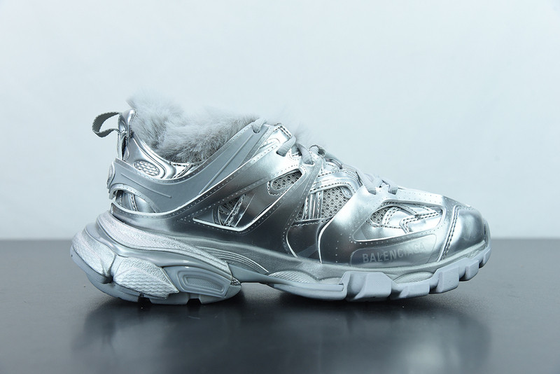 bc track sneaker