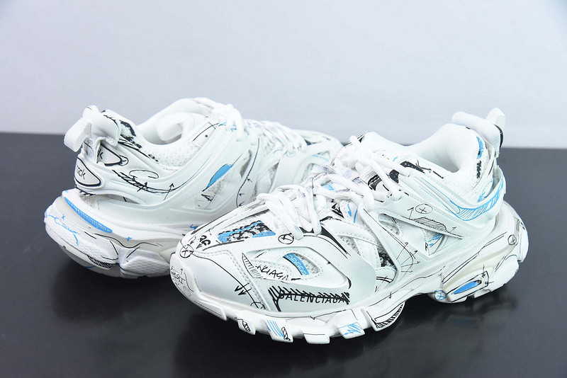 bc track sneaker