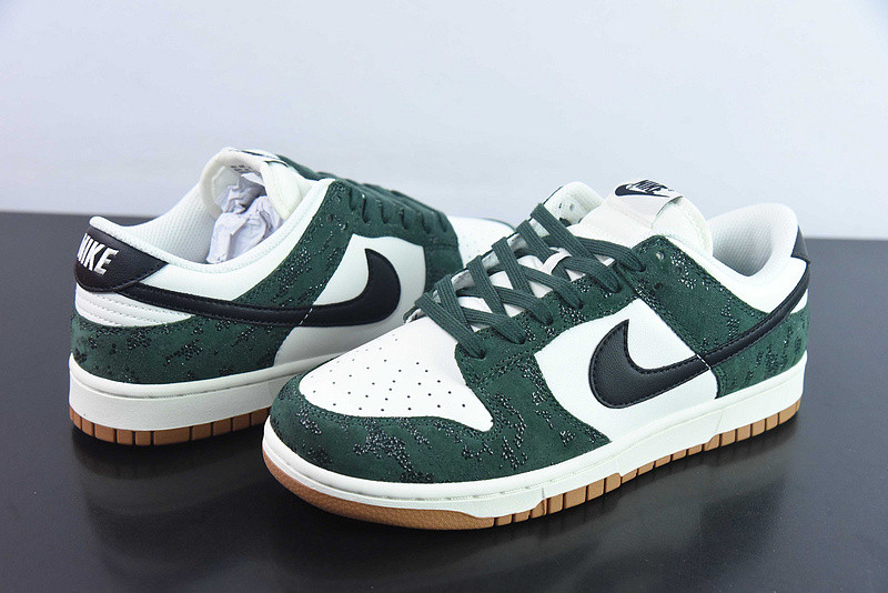 nike dunk low wmns green snake fq8893-397