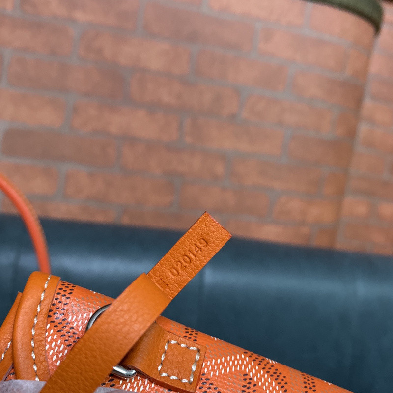 G09ard purse