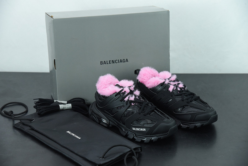 bc track sneaker