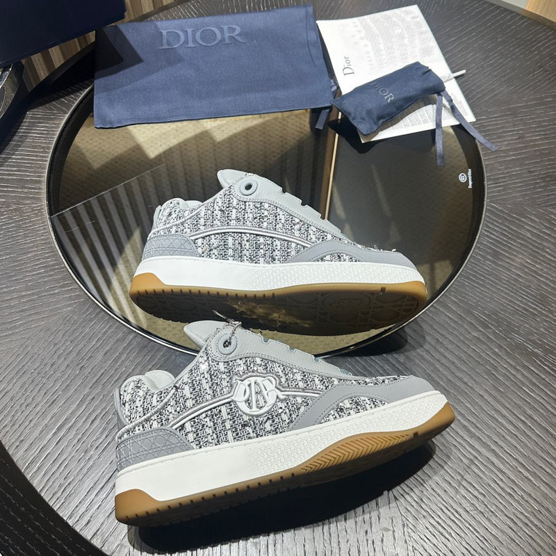 DIO* SNEAKER