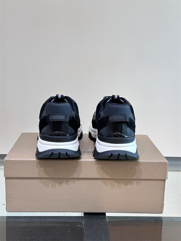 B**rry sneaker