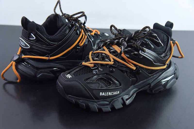 BC TRACK SNEAKER