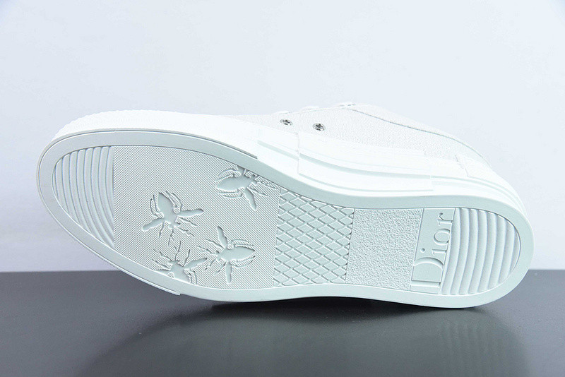 dio* x converse sneaker