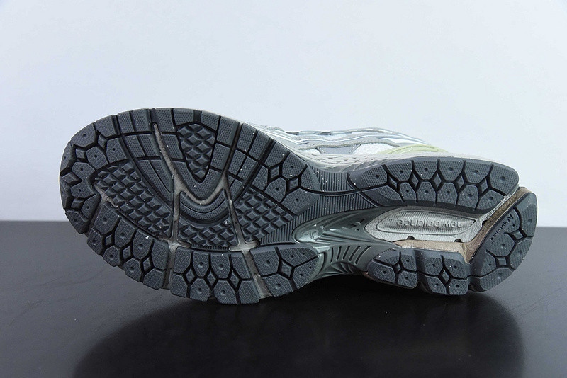 new balance sneaker