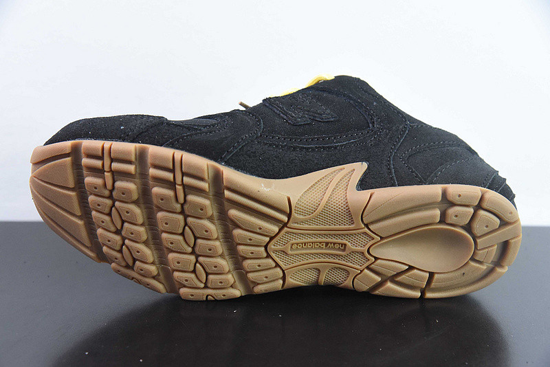 new balance x M1um1u sneaker