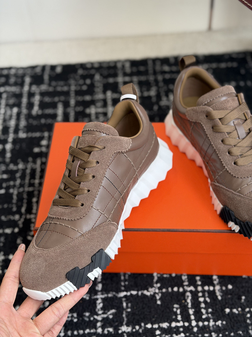H**me5 Sneaker