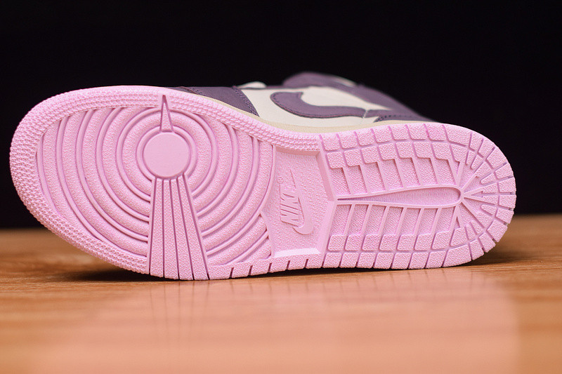 air jordan 1 mid "purple dust" 555112-500