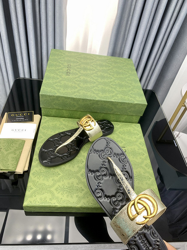 g*u*i sandals