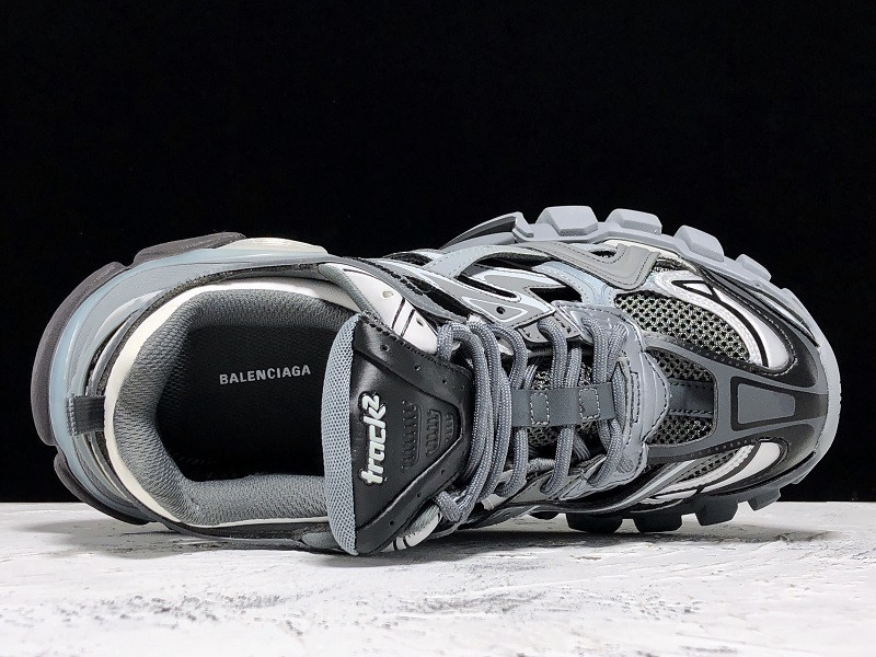 bc track sneaker