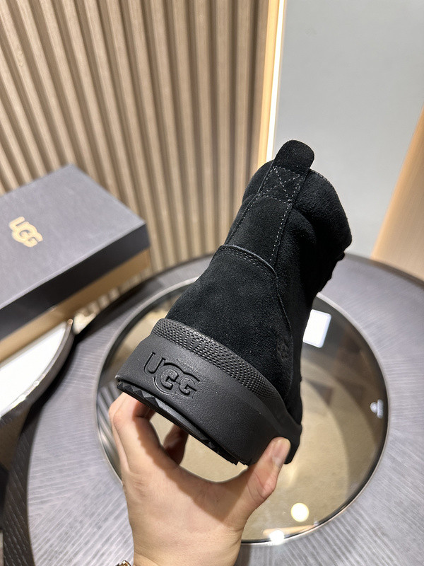 UGG