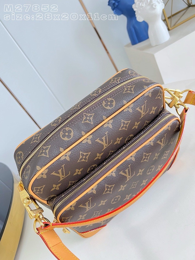 LVT PURSE