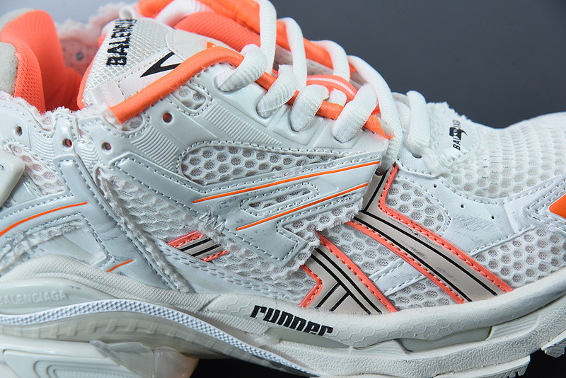 Ba*len*cia*ga runner sneaker