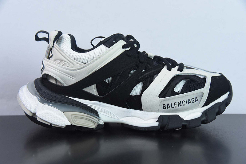 bc track sneaker