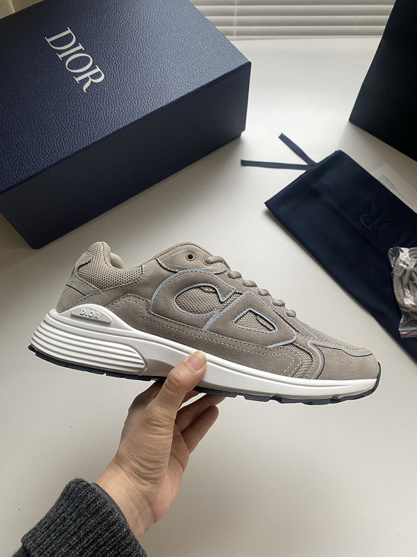 DIO* SNEAKER