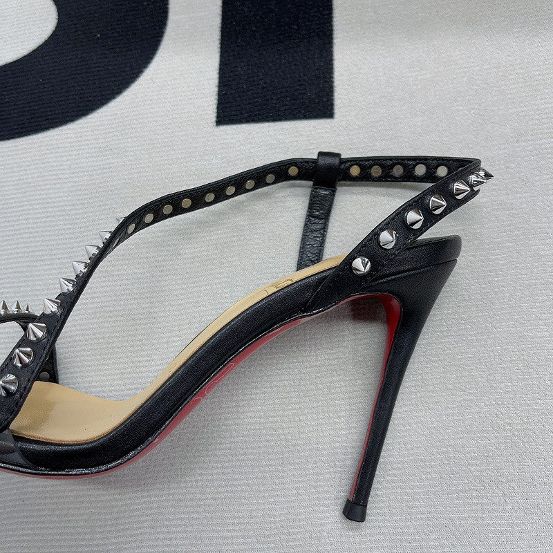 chian louin heel