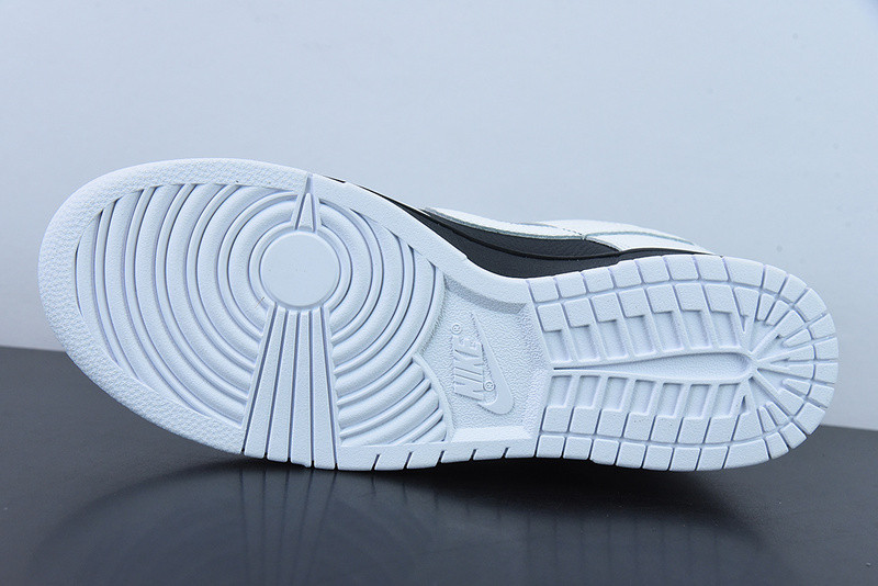 nike dunk low “reverse panda” fd9064-011