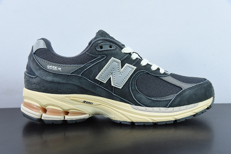 new balance sneaker
