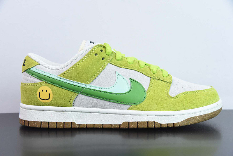 nike dunk low se 85 do9457-122