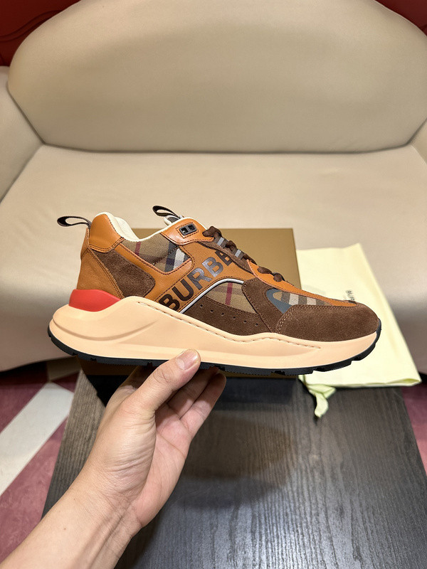 B**rry sneaker