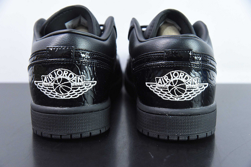 air jordan 1 low “black croc” hj7743-010