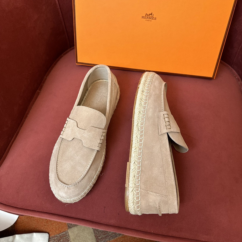 H**me5 sneaker