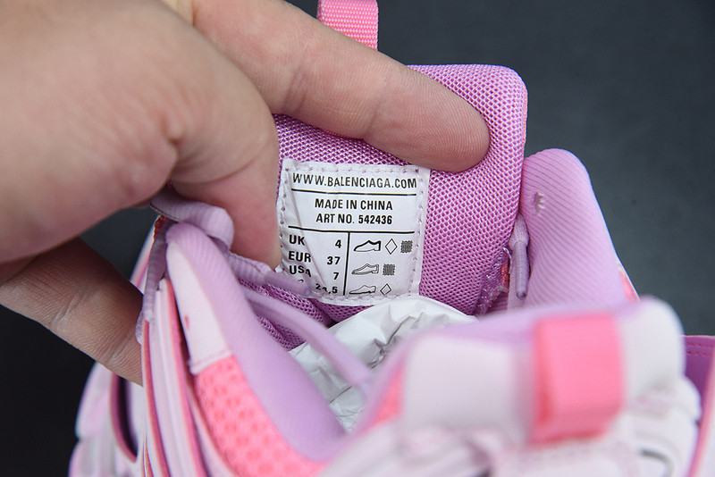 bc track sneaker