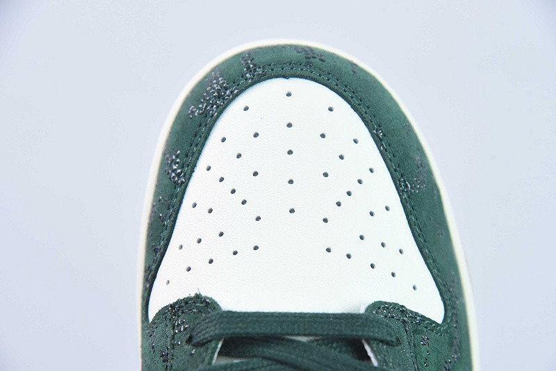 nike dunk low wmns green snake fq8893-397
