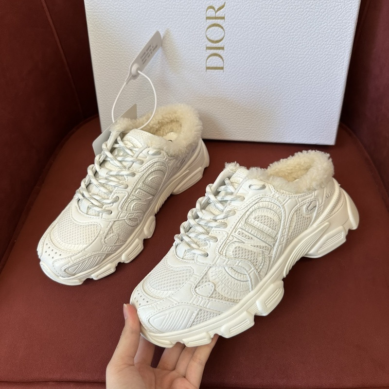 DIO* SNEAKER