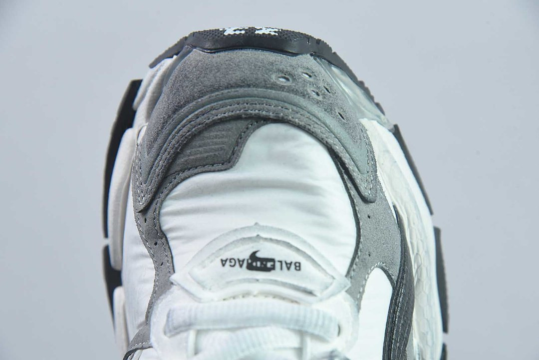 Ba1en*iaga Runner Sneaker LED