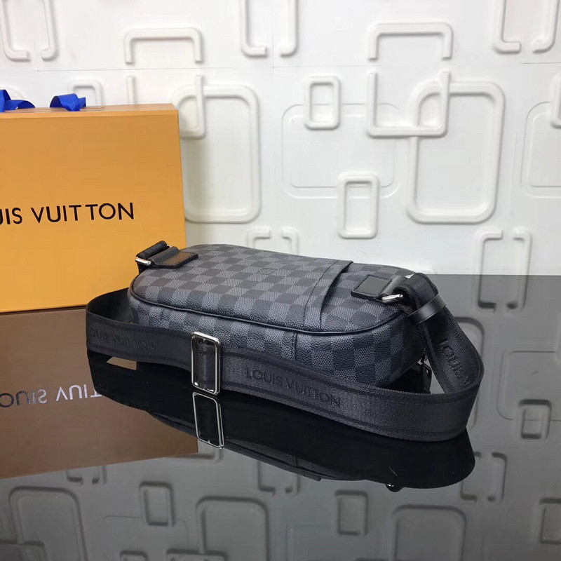 LVT PURSE