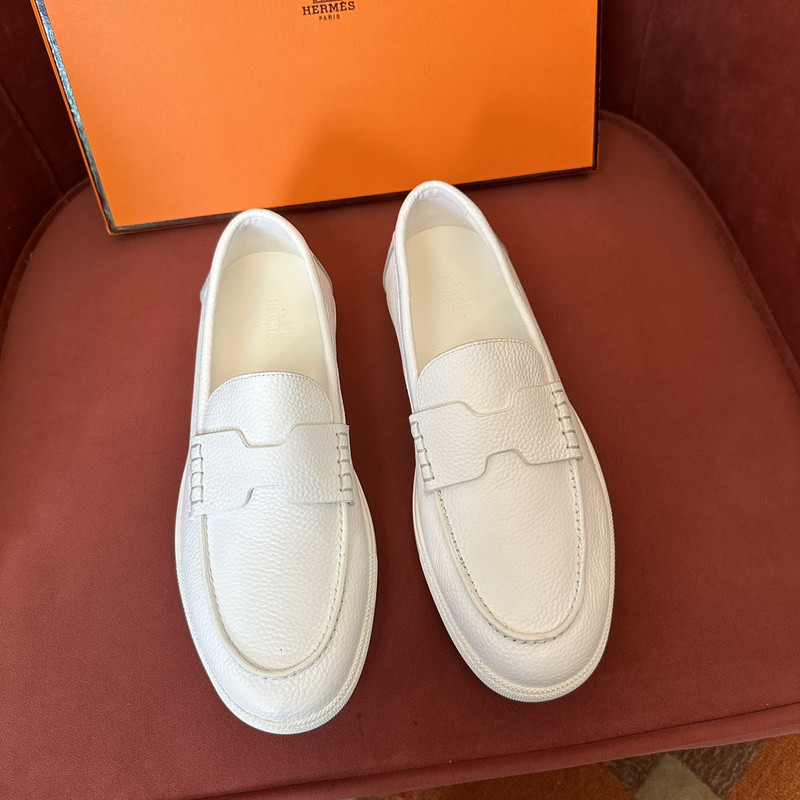 H**me5 sneaker
