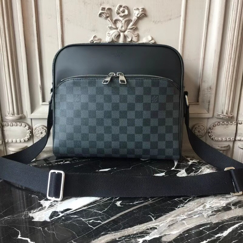 LVT PURSE