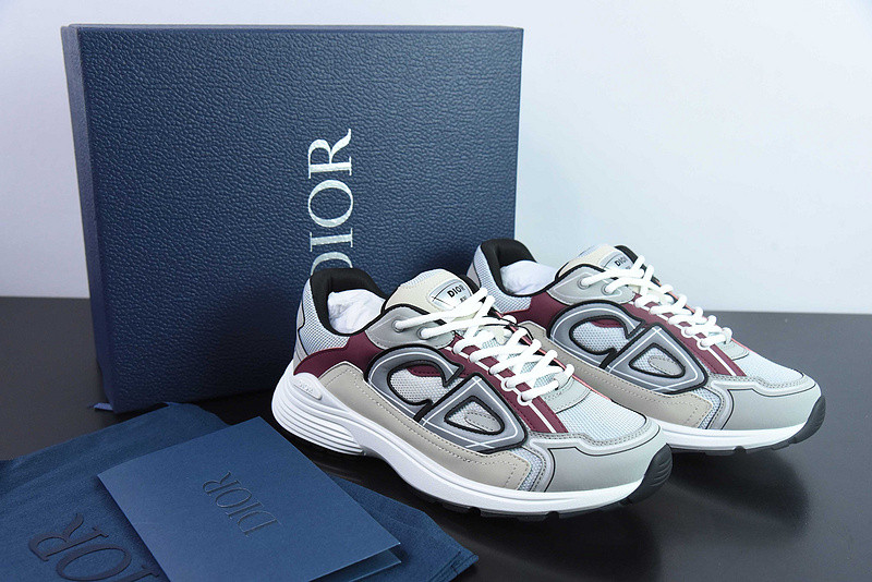 dio* sneaker